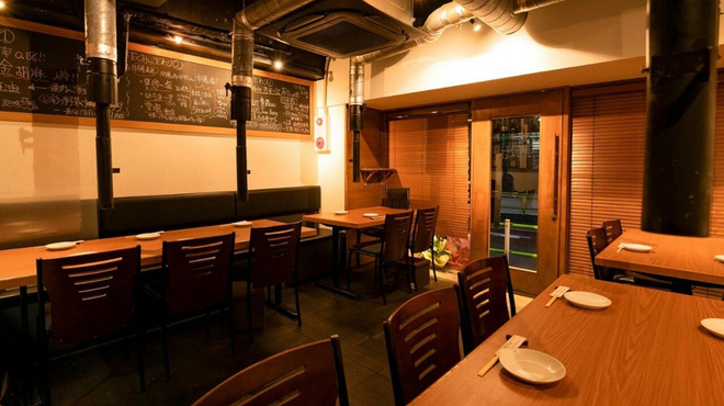 炭火焼肉 たくみ - メイン写真: