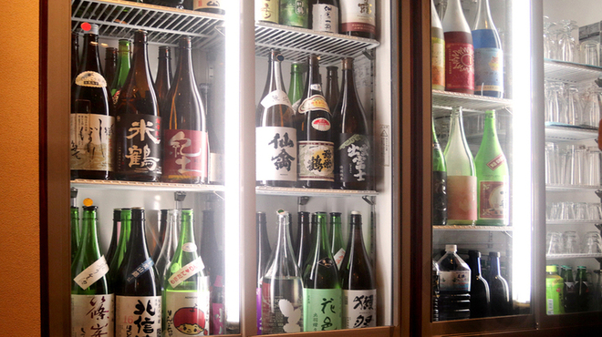 食と和酒の店 暁 - ドリンク写真:日本酒は日替わりで５０種ほどございます。