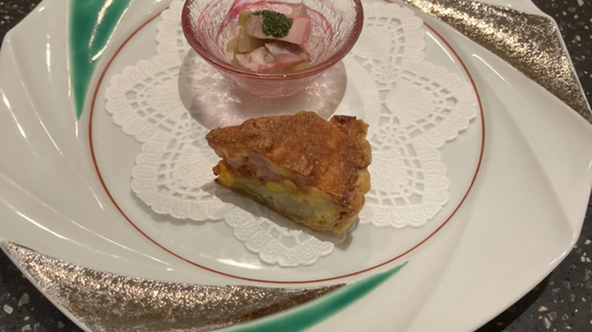 海鮮フランス料理 和楽 - 料理写真:蓮根とベーコンのきんぴら バジルソース和え・コーンとウインナーのキッシュ