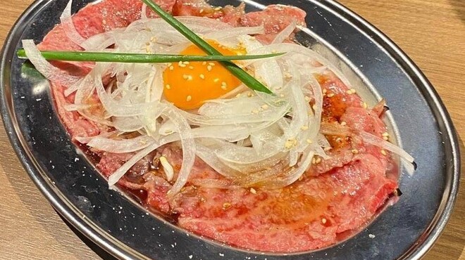 炭火焼肉 まる - メイン写真: