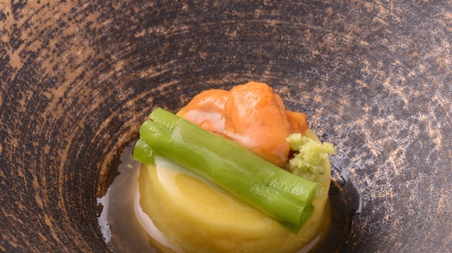 葉歩花庭 - 料理写真:和食一筋のシェフが作り出す創作料理の数々　毎月メニューが変わるのも懐石料理の魅力です。