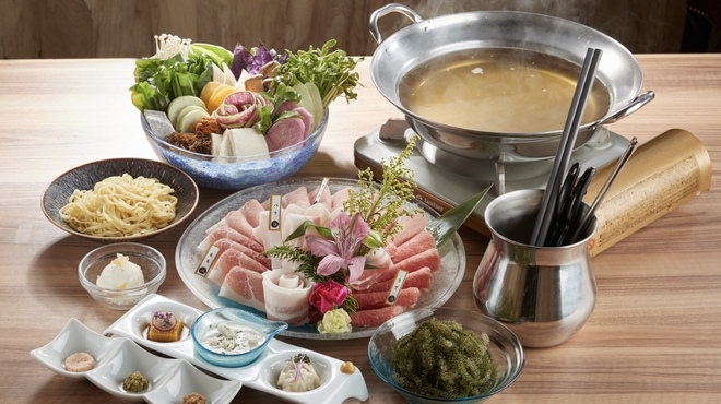 金武アグーと山城牛のしゃぶしゃぶ琉球 - メイン写真: