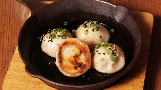 羽根つき焼小籠包 鼎’s - メイン写真: