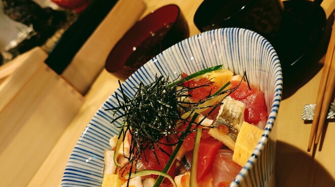 鮨ト酒 ナカニワ - メイン写真: