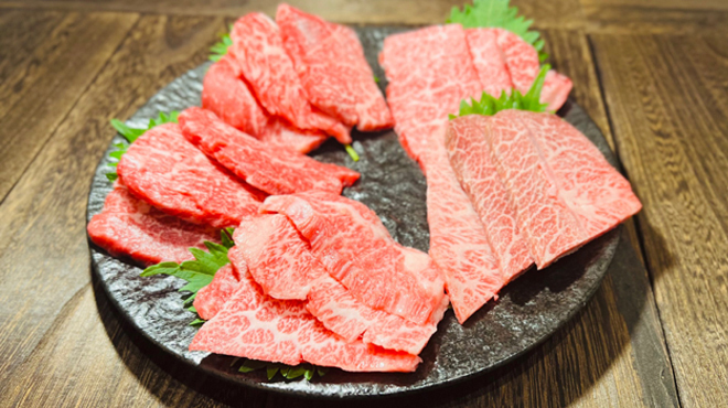 Yakiniku Horumon Sakaba Toroniku - メイン写真: