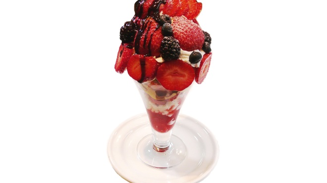 果実園 - 料理写真:あまおうチョコパフェ