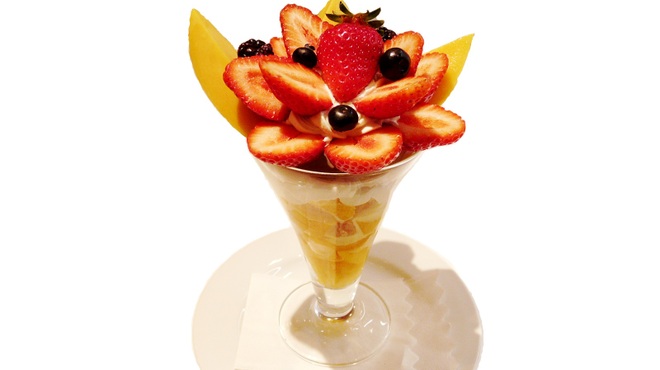 果実園 - 料理写真:マンゴーパフェ