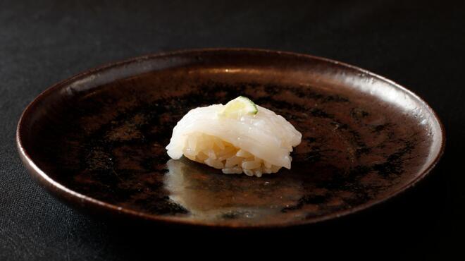 Sushi Itsutsu - メイン写真: