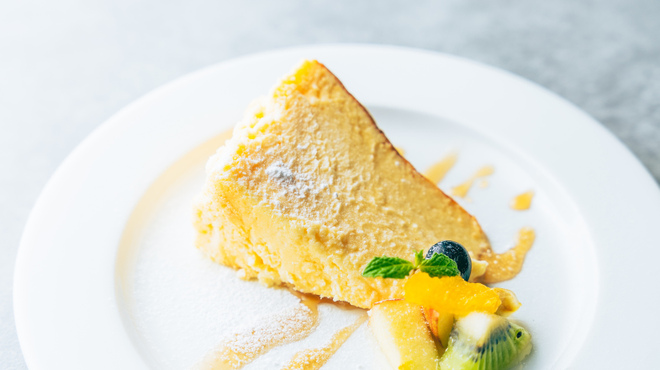 タミルズ オオテマチ - 料理写真:バスク風チーズケーキ