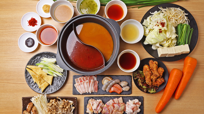 梅田韓国料理と二色鍋 かん菜 - メイン写真: