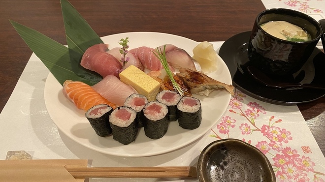 Sushi Dainingu Shou - 料理写真: