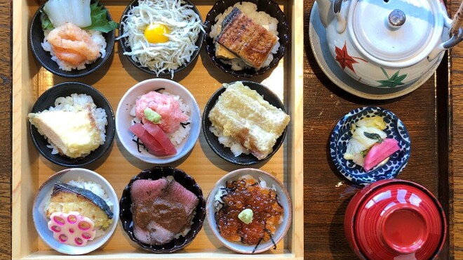 Mikagekura - 料理写真:九種のおちょこ丼