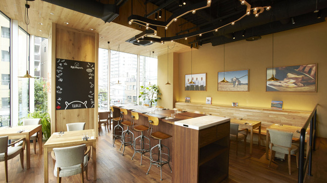 ハイライフ ポーク テーブル - メイン写真: