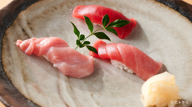 Sushi Yuuki - 料理写真:寿司を彩る生の本鮪、活け締めの穴子、食感の良いかんぴょう