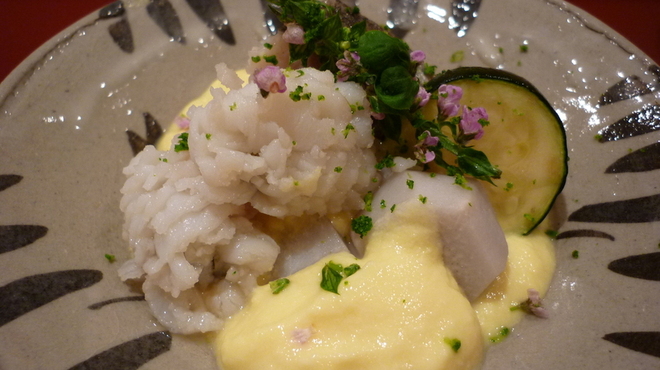しゅん逢 紗々木 - 料理写真:☆鱧と鰆はトウモロコシのふわふわが面白い(^^♪☆