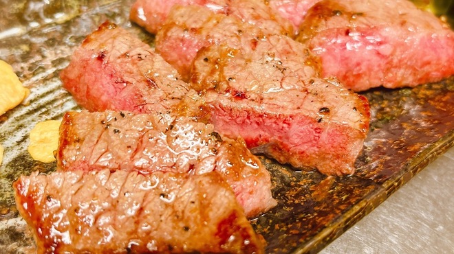teppambarufujimurashouten - 料理写真:飛騨牛ランプ（もも肉）ステーキ