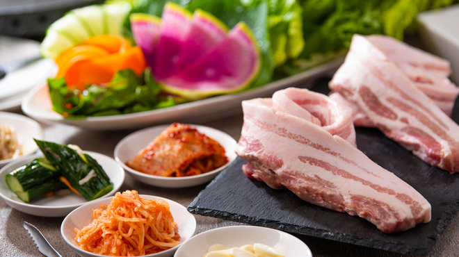 KOREAN DINING HANA - メイン写真: