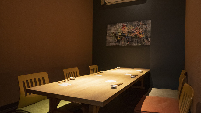 鉄板焼 九九 - 内観写真: