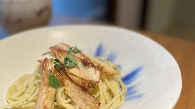 Osteria OLMO - 料理写真:旬の食材を活かしたシンプルなパスタ料理