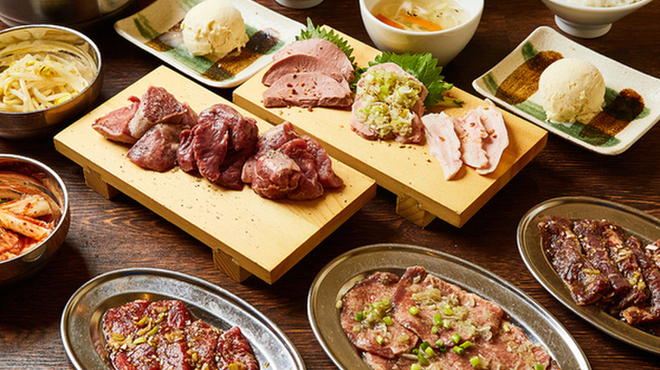 大衆ホルモン肉力屋 - メイン写真: