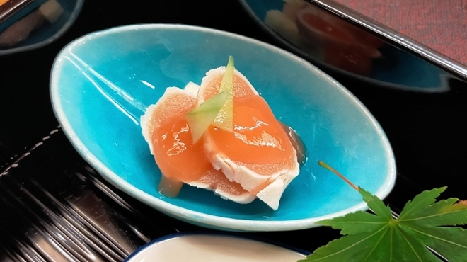 味心 すず木 - 料理写真:鶏ささみ酒盗餡