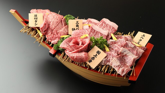 和牛焼肉と新鮮ホルモン MIYAKO - メイン写真: