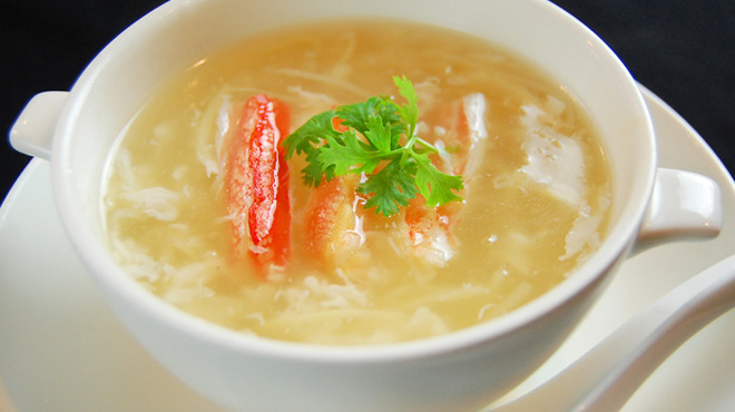 神戸元町別舘牡丹園 - 料理写真:蟹肉入りふかひれスープ　