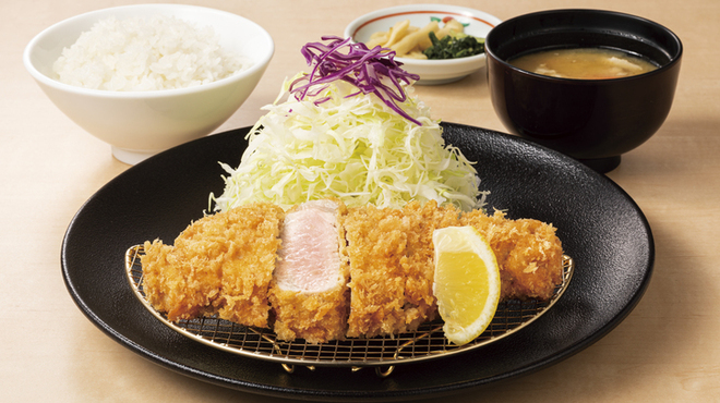 日本橋とんかつ 一 - 料理写真:厳選銘柄豚 上ロースかつ定食