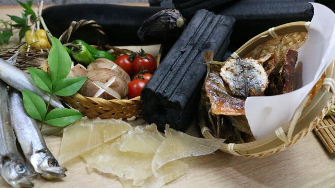 広島鉄板焼炭火焼 八黒 - メイン写真: