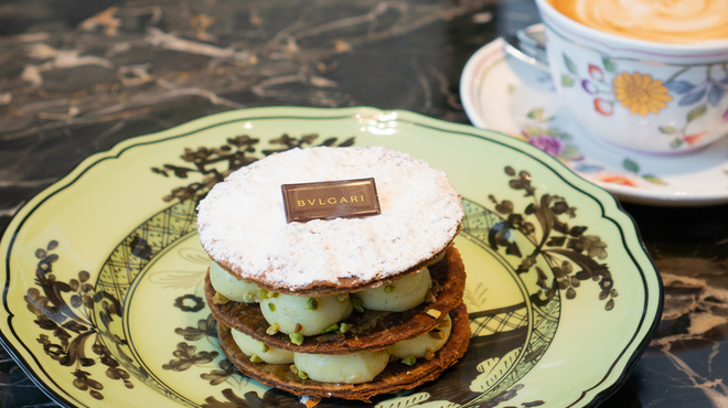 ブルガリ ラウンジ - 料理写真:Millefoglie alla vaniglia パイ 有機ピスタチオ バニラクリーム