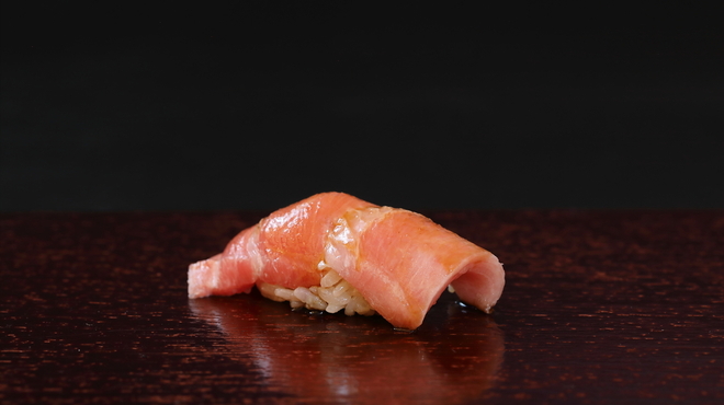 鮨・日本料理 暦 - 料理写真:本まぐろ