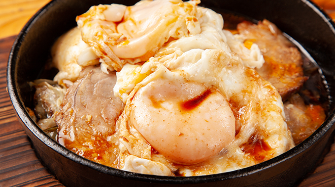 銀座道しるべ - 料理写真:自家製チャーシューエッグ