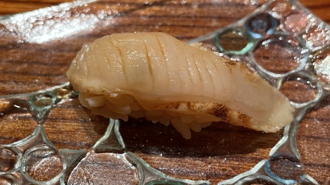 はなれ 味重 - 料理写真:フグのお鮨