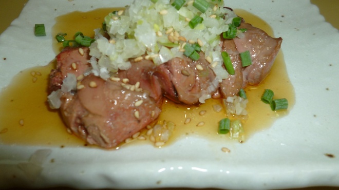 Torishou - 料理写真:白レバテキ【炙り白レバ・鶏のフォアグラ！！当店一番人気】660円