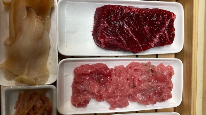 宿木 - 料理写真:赤身.鯨赤身.鮪すき身.墨イカ.ミルカイ