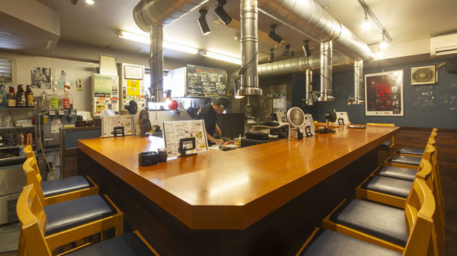 炭火焼肉 ホルモン じゃん - メイン写真: