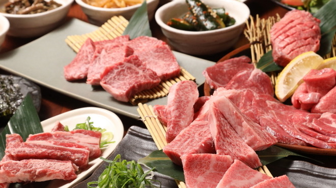 牛舞 ホルモン焼肉酒場 - メイン写真: