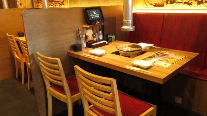 牛舞 ホルモン焼肉酒場 - メイン写真: