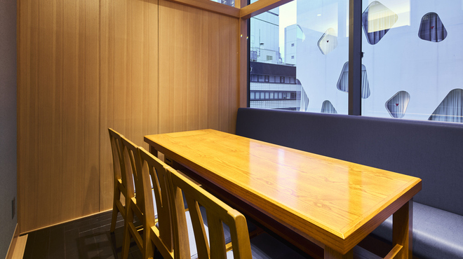 酒の穴 - 内観写真:個室完備（有料）