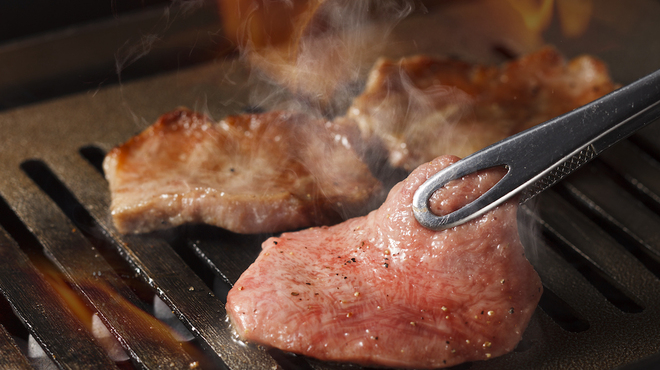 焼肉ホルモン 稲田 - メイン写真: