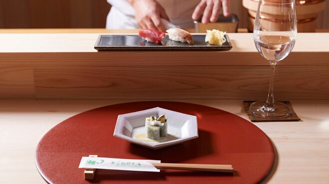 Sushi Hatsu Souhonten - メイン写真: