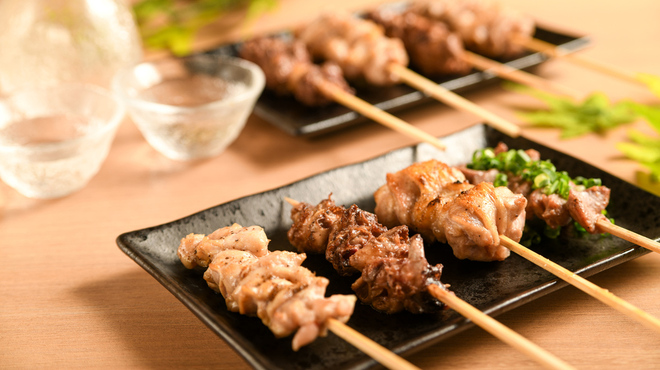 炭火焼き鳥 かしわ屋 治兵衛 - メイン写真: