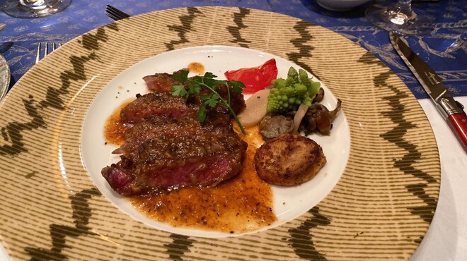 ボンファム - 料理写真:和牛ロースきのこのデュクセルソース