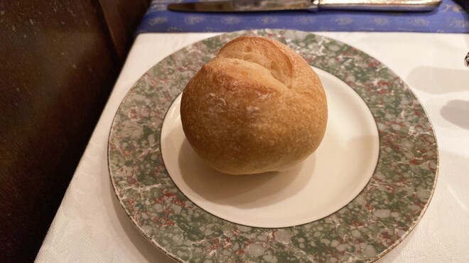 ボンファム - 料理写真:自家製天然酵母パン
