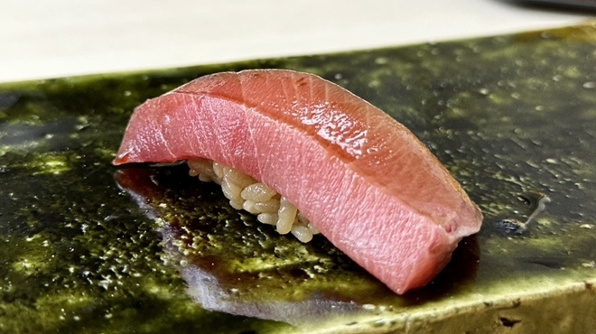 鮨おかだ - 料理写真:マグロの中トロ