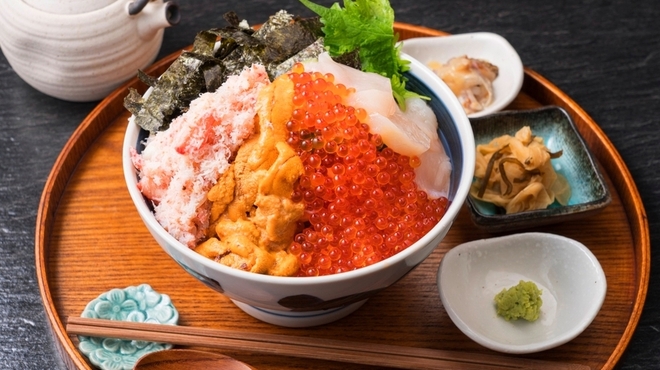 海鮮丼専門五鉃 - メイン写真: