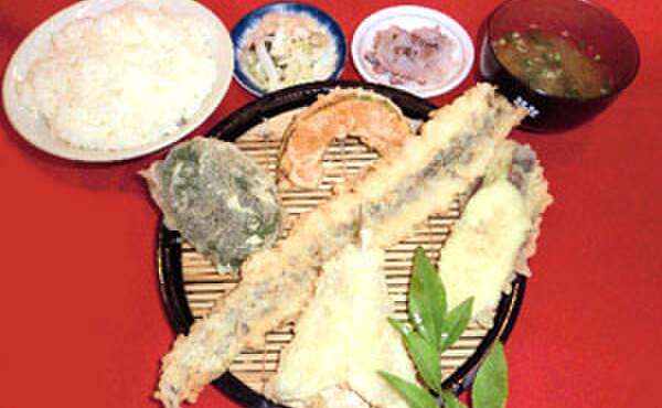 Daruma No Tempura - 料理写真:アナゴ定食（アナゴ一本揚げ・キス・野菜３品・みそ汁・小ごはん）