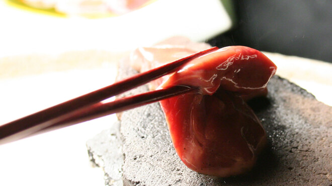 高庵 TOKYO - 料理写真:レバしゃぶ白　溶岩焼き