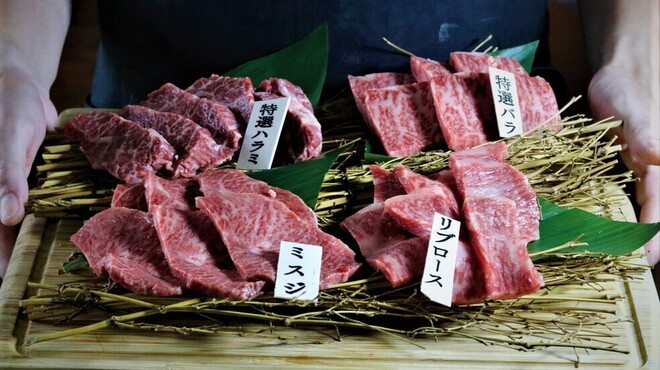 Yakiniku To Wine Torayoshi - メイン写真: