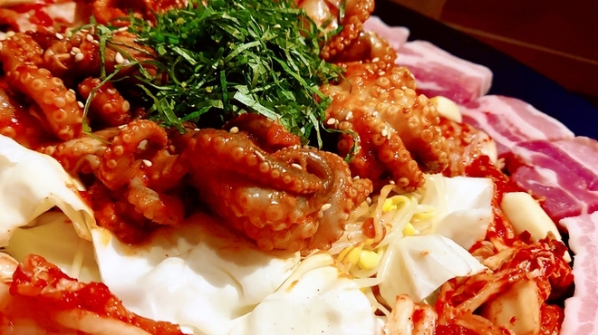 CHICKEN and TOMATO DINING - メイン写真: